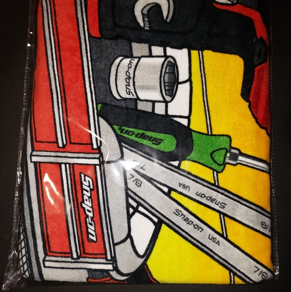 Brand New Snap-On Tools Beach Towel Brand New Snap-On Tools Beach Towel